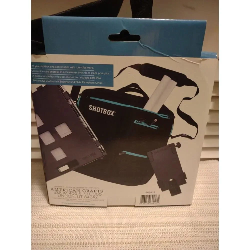 New open box We R Memory Keepers ShotBox Premium Storage Bag 6 pockets strap
